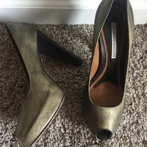 VERA WANG LAVENDER Platform Peep toe Pumps 39